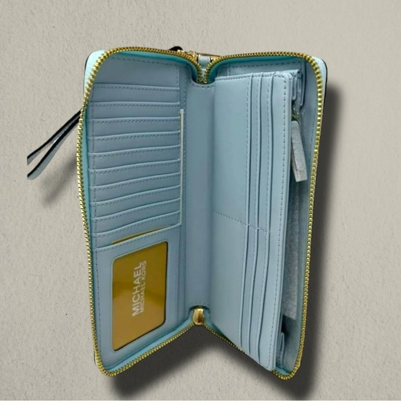 MICHAEL KORS VISTA BLUE JET SET TRAVEL CONTINENTAL WRSITLET WALLET - Picture 3 of 4